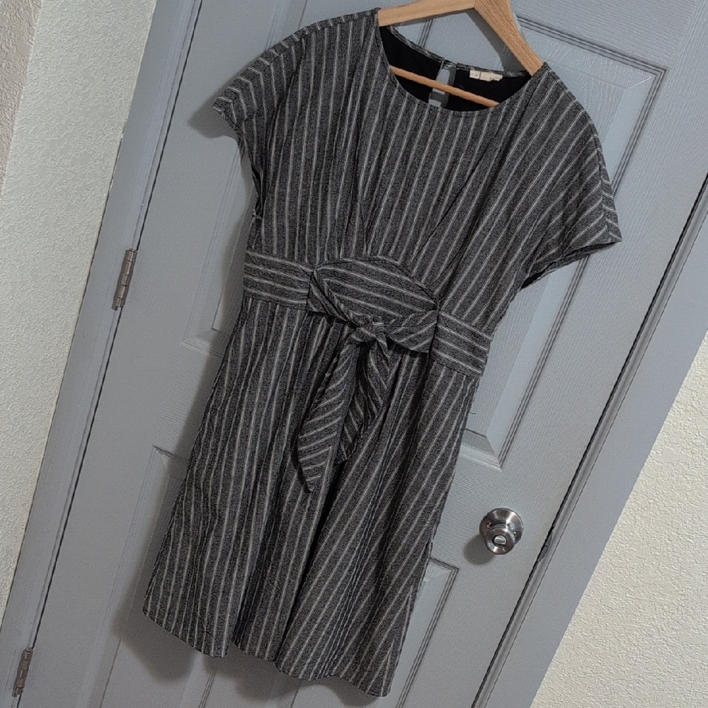 3 for $30: Elegant Striped Gray Dress - Size Large